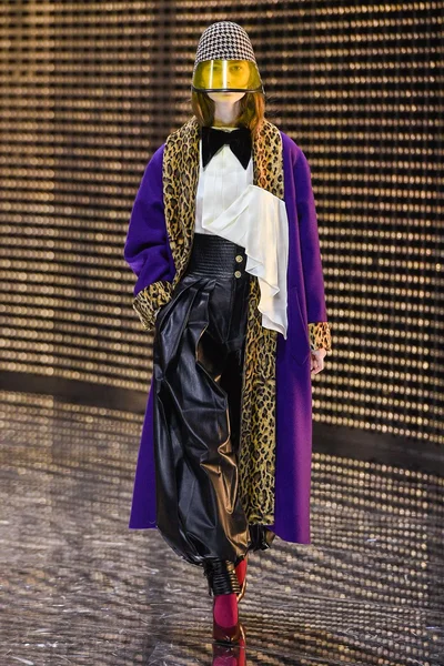 Look 43